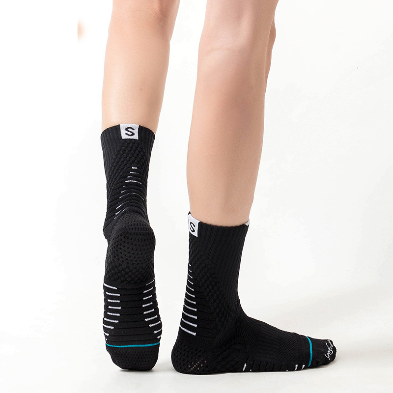 Men’s High-Mid Non-Slip Quick-Dry Basketball Socks