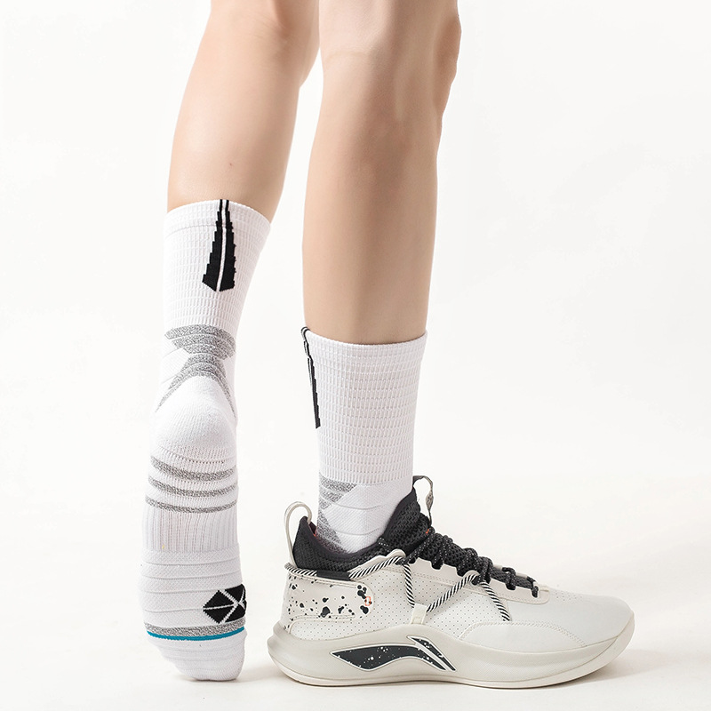 Men’s Mid-Calf Elite Basketball Non-Slip Terry Socks