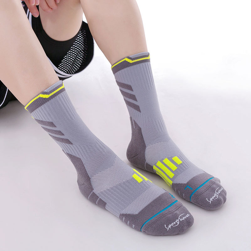 Men’s Mid-Calf Thick Antibacterial Elite Basketball Socks