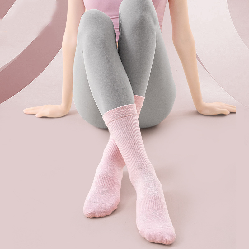 Women’s Mid-Calf Grippy Pilates Yoga Socks