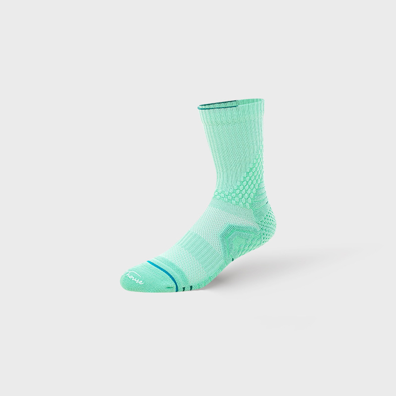 Men’s High-Mid Non-Slip Quick-Dry Basketball Socks